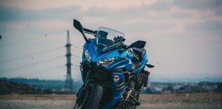 Wyposażenie motocykla i motocyklisty: części i odzież motocyklowa oraz akcesoria 