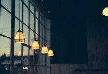 Czy wszystkie szyby w samochodzie muszą mieć ten sam numer?