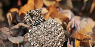 Czego dotyczy 13 poprawka do konstytucji USA?