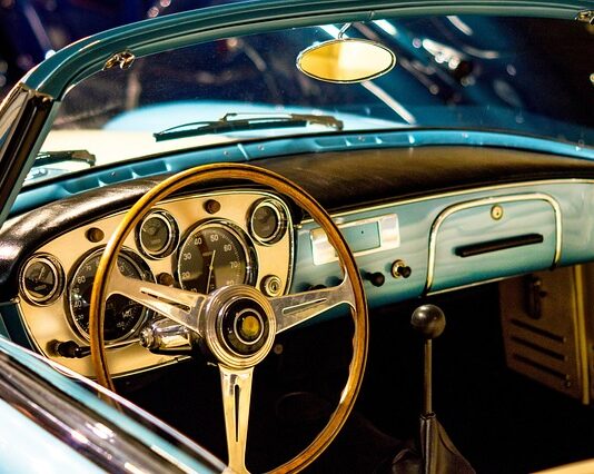 Ile waży Maserati Quattroporte? Ile waży Maserati Quattroporte?