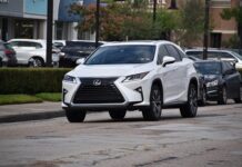 Co oznacza logo Lexus?