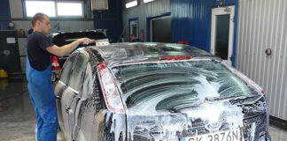 Czy wypożyczone auto trzeba umyć